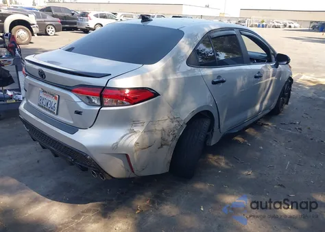 2021 Toyota Corolla Se Nightshade Edition z USA, uszkodzony, nr VIN 5YFS4MCE4MP097307